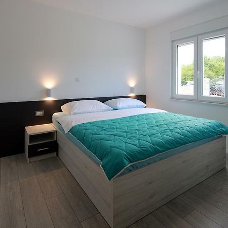 Apartmani Judita Pinezići Buitenkant foto