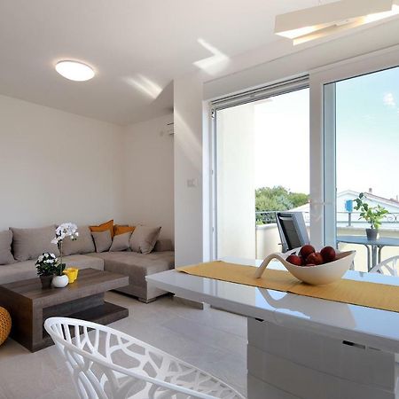 Apartmani Judita Pinezići Buitenkant foto