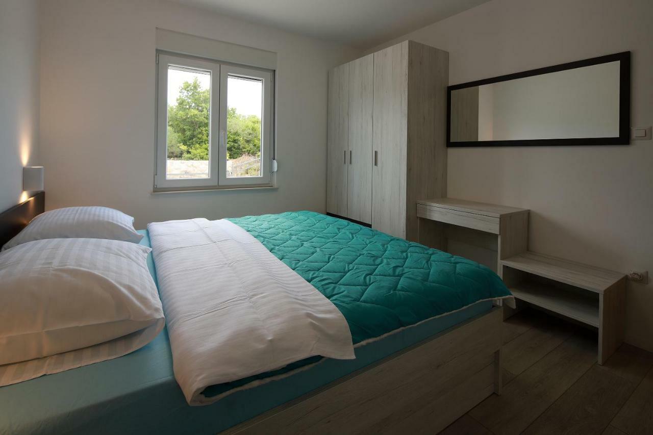 Apartmani Judita Pinezići Buitenkant foto
