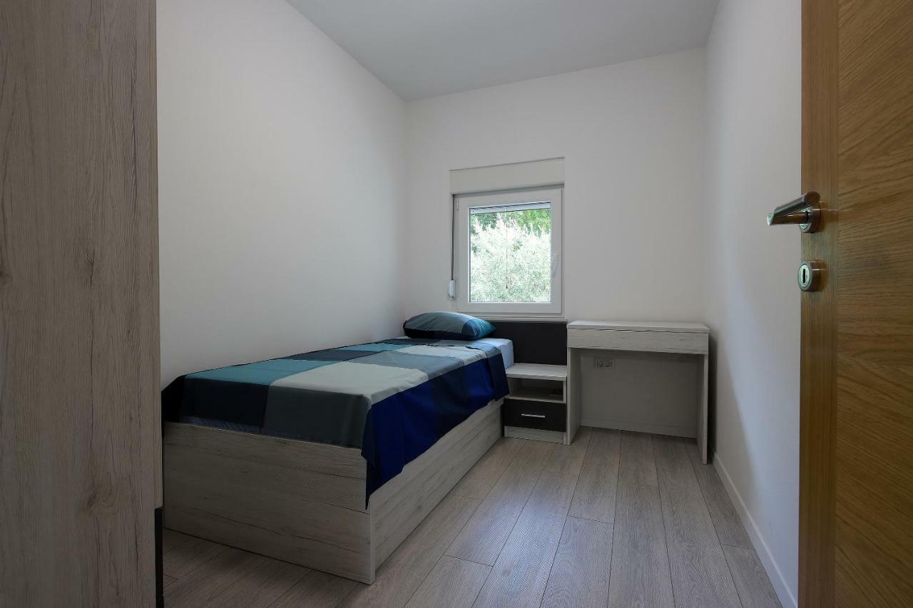 Apartmani Judita Pinezići Buitenkant foto