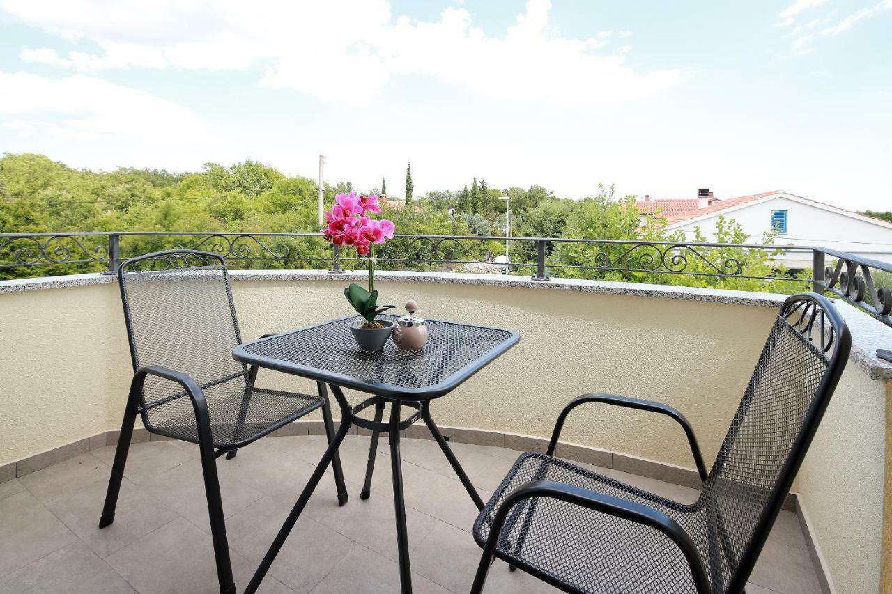 Apartmani Judita Pinezići Buitenkant foto